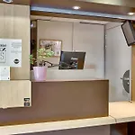 Hotel B&B Hotel Clermont-Ferrand Le Brezet Aeroport 2*
