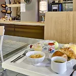 Hotel Le Brezet Aeroport Clermont-Ferrand