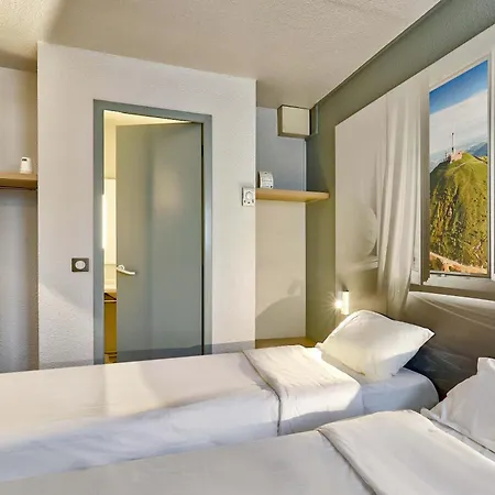 B&B Hotel Clermont-Ferrand Le Brezet Aeroport 2*