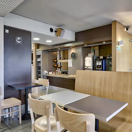 Hotel Le Brezet Aeroport