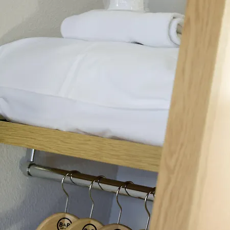 B&B Hotel Clermont-Ferrand Le Brezet Aeroport