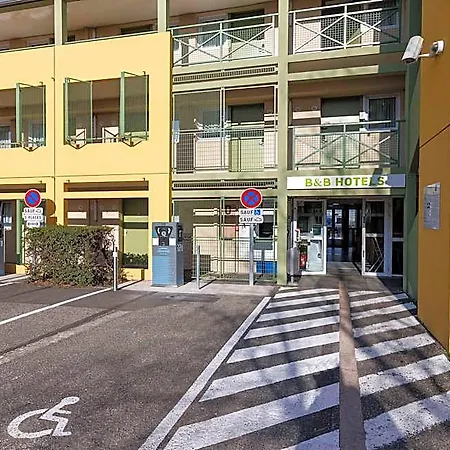 Hotel B&B Hotel Clermont-Ferrand Le Brezet Aeroport