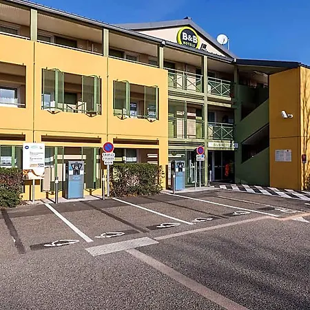 B&B Hotel Clermont-Ferrand Le Brezet Aeroport