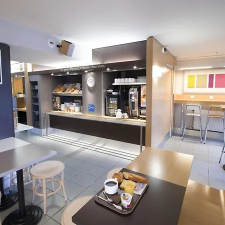 B&B Hotel Clermont-Ferrand Le Brezet Aeroport Hotell Clermont-Ferrand