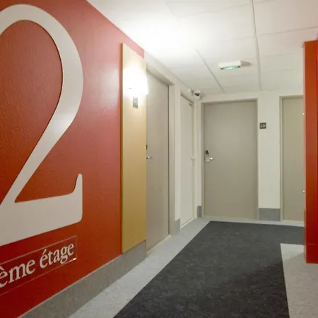 B&B Hotel Clermont-Ferrand Le Brezet Aeroport 2* Clermont-Ferrand