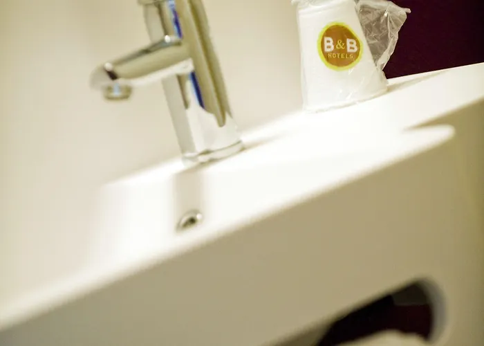 Hotel Le Brezet Aeroport