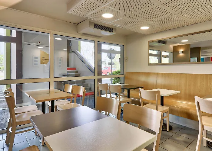 Hotel Le Brezet Aeroport 2*